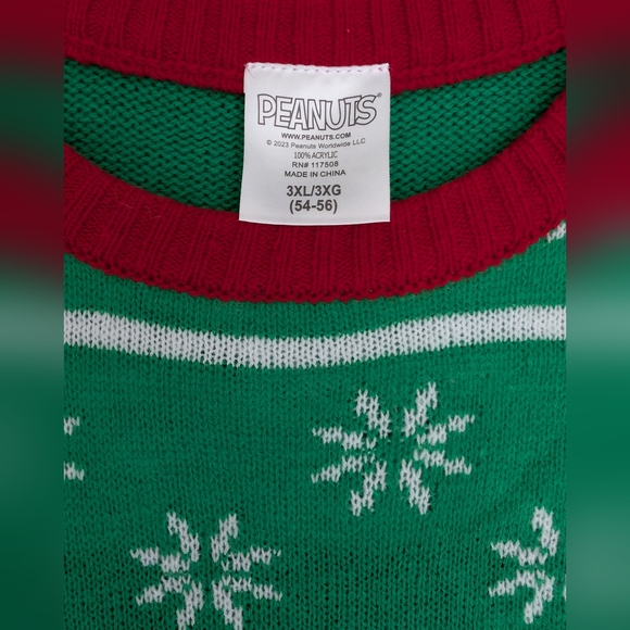 NWT Peanuts Snoopy Chillin' Dog House Christmas Ugly Sweater Adult 3XL 3XG XXXL - Picture 7 of 13